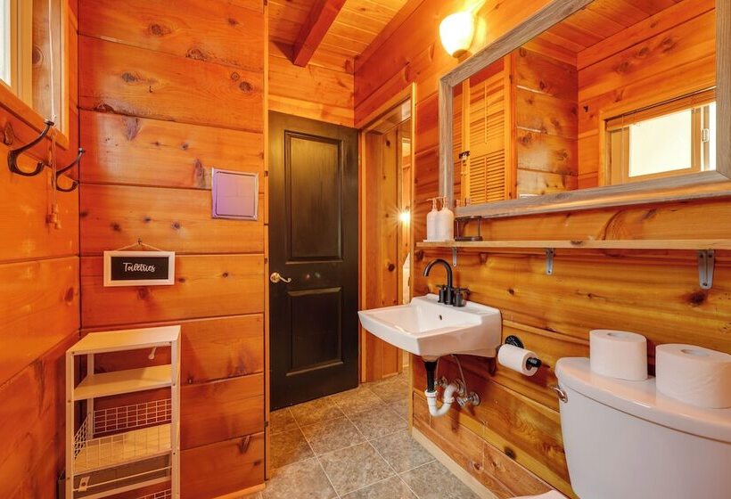 3 Mi To Big Trees State Park: Cabin W/ Scenic Deck