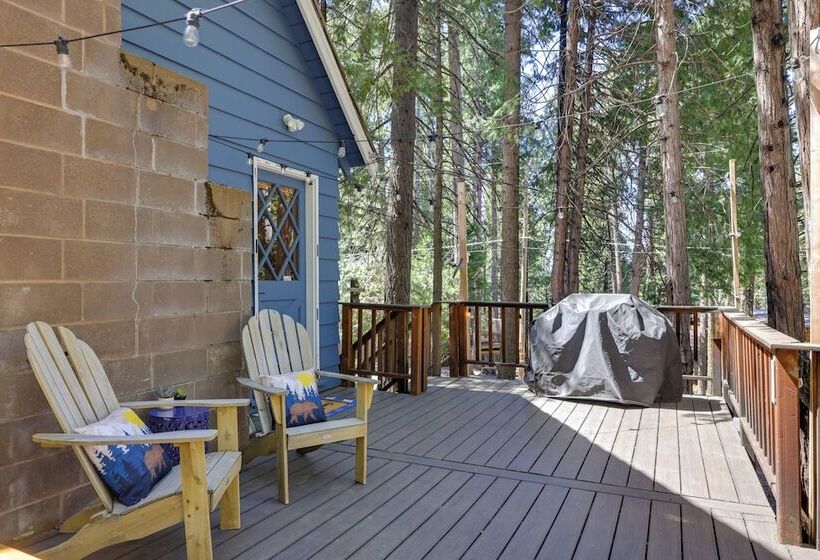 3 Mi To Big Trees State Park: Cabin W/ Scenic Deck