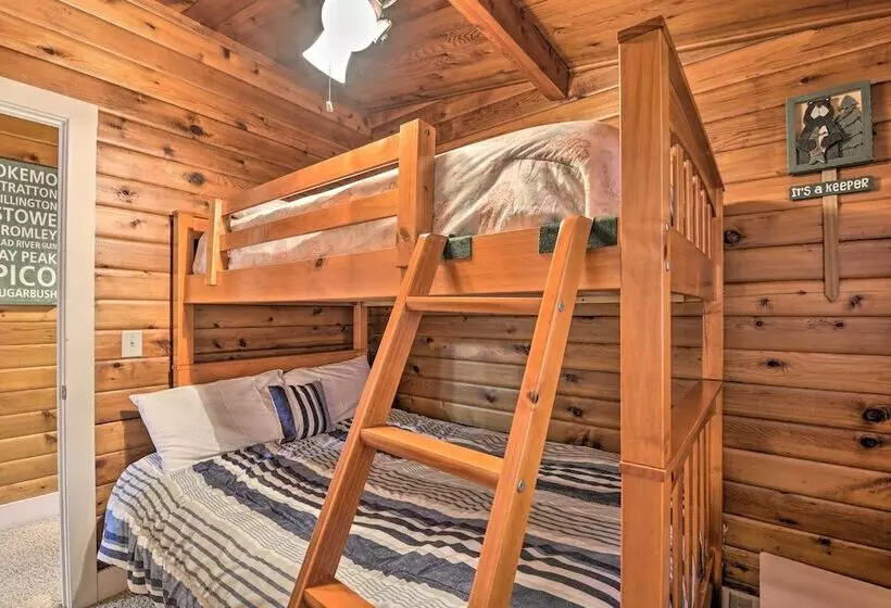 Cozy Lake Champlain Cottage W/ Private Beach!