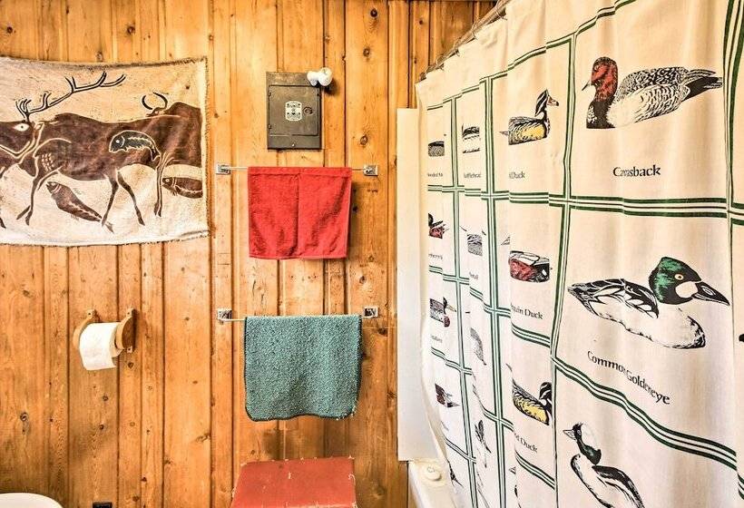 Charming Stop Island Cabin W/ Boat Dock & Beach!