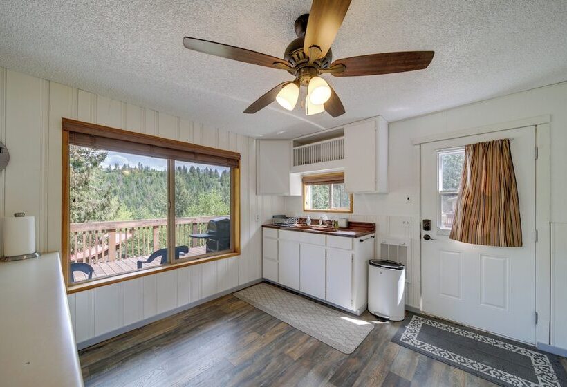 Cozy Worley Cabin W/ Lake Access + Gas Grill!