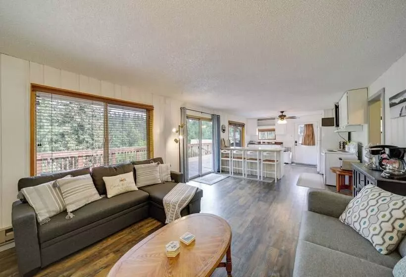 Cozy Worley Cabin W/ Lake Access + Gas Grill!