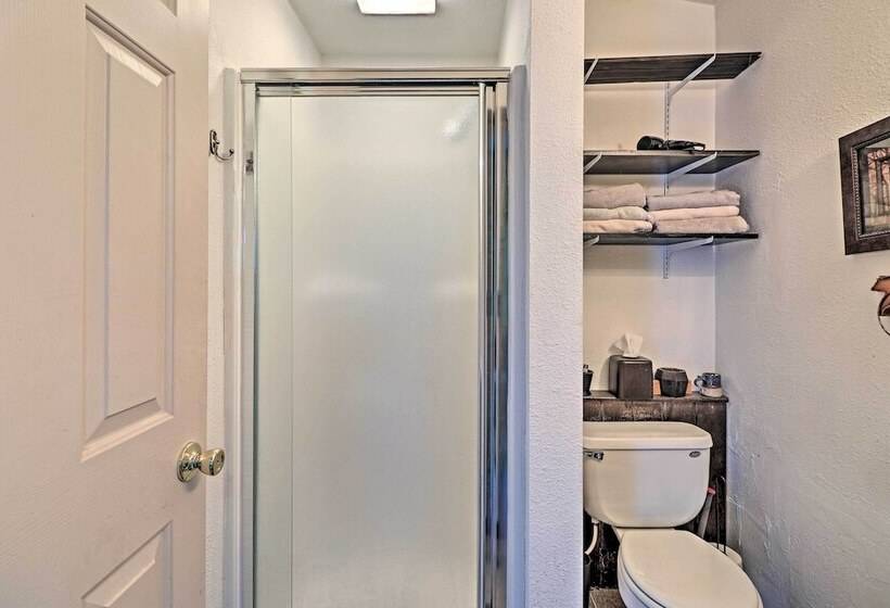 Duck Lake Cabin Rental Near Glacier National Park!