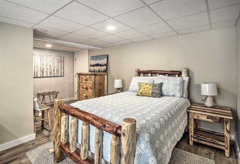 Family Friendly Greenwood Home W/ Lake Access