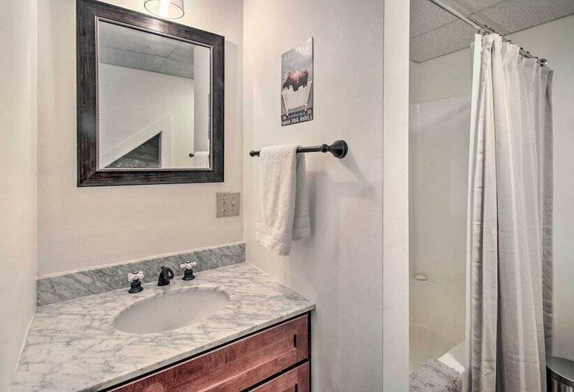 Family Friendly Greenwood Home W/ Lake Access