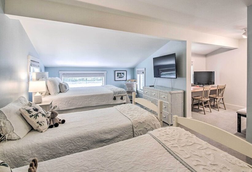 Family Friendly Greenwood Home W/ Lake Access