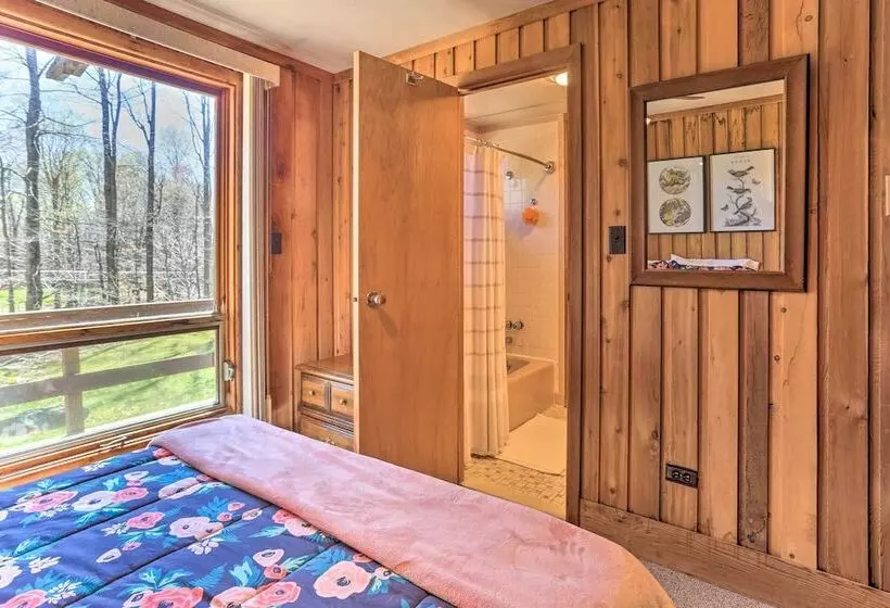 Walk To Big Bass Lake: Family Home W/ Deck!