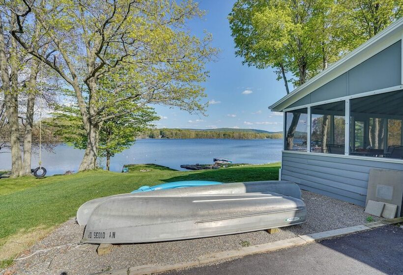 Family Lake & Ski House W/ Paddleboards & Fire Pit
