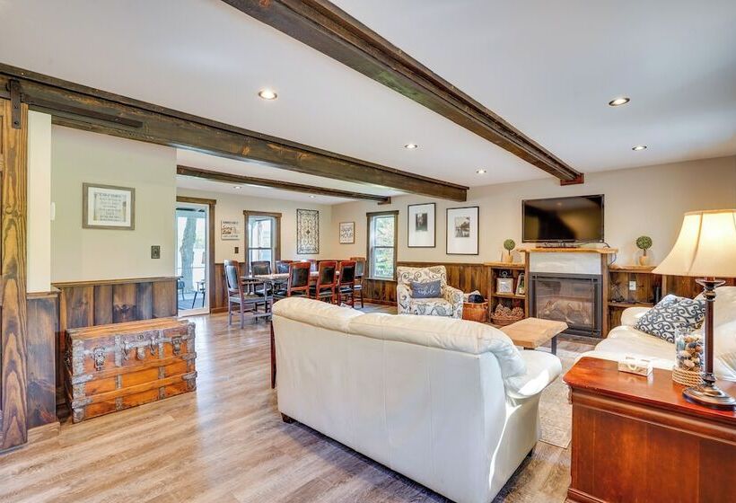 Family Lake & Ski House W/ Paddleboards & Fire Pit