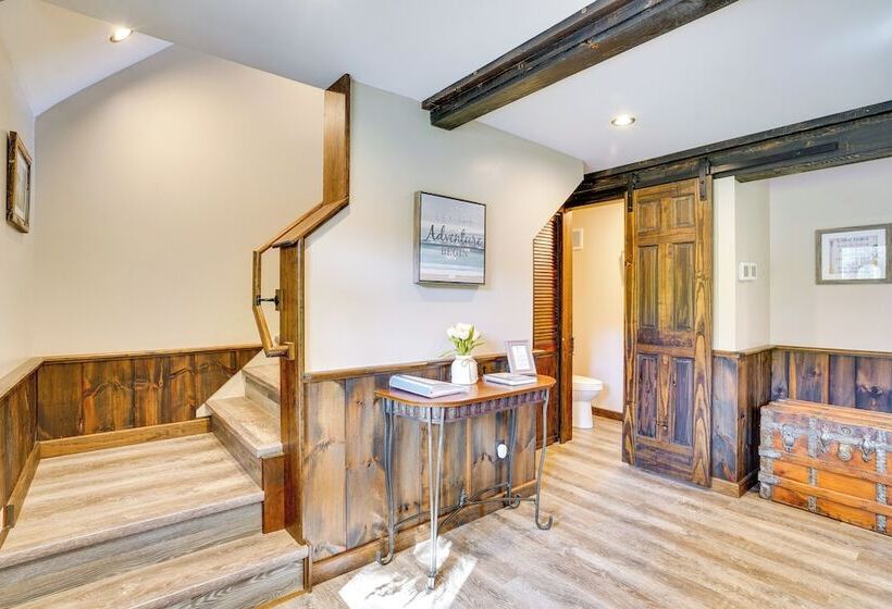 Family Lake & Ski House W/ Paddleboards & Fire Pit