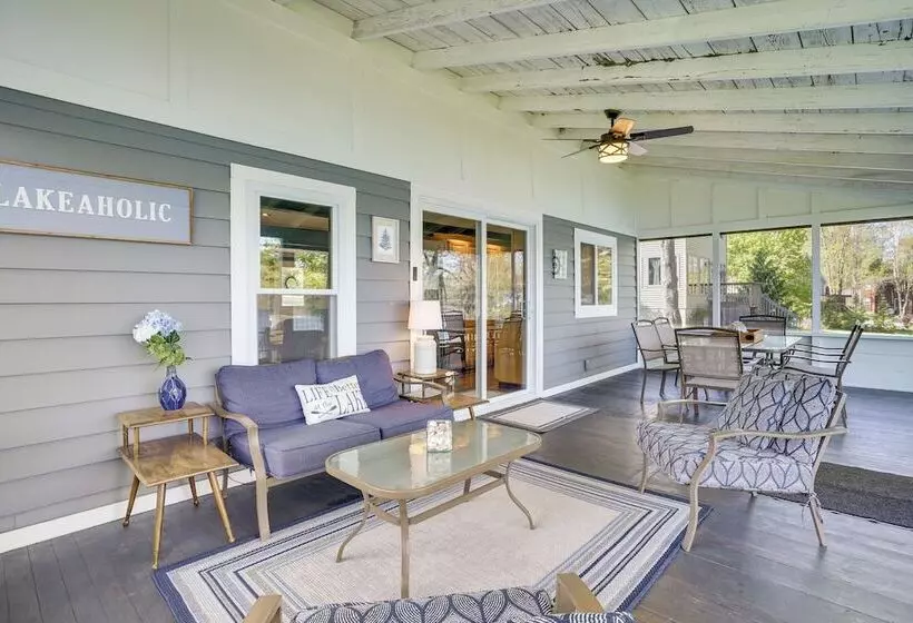 Family Lake & Ski House W/ Paddleboards & Fire Pit