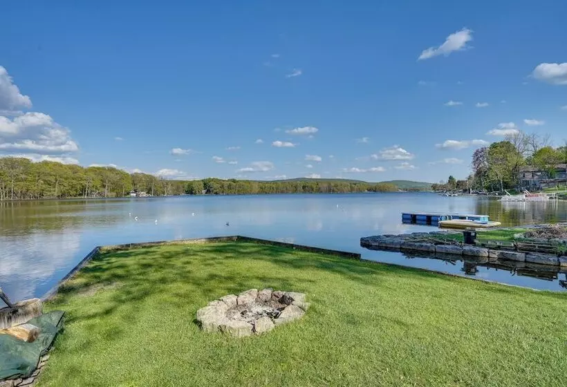 Family Lake & Ski House W/ Paddleboards & Fire Pit