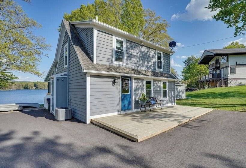 Family Lake & Ski House W/ Paddleboards & Fire Pit