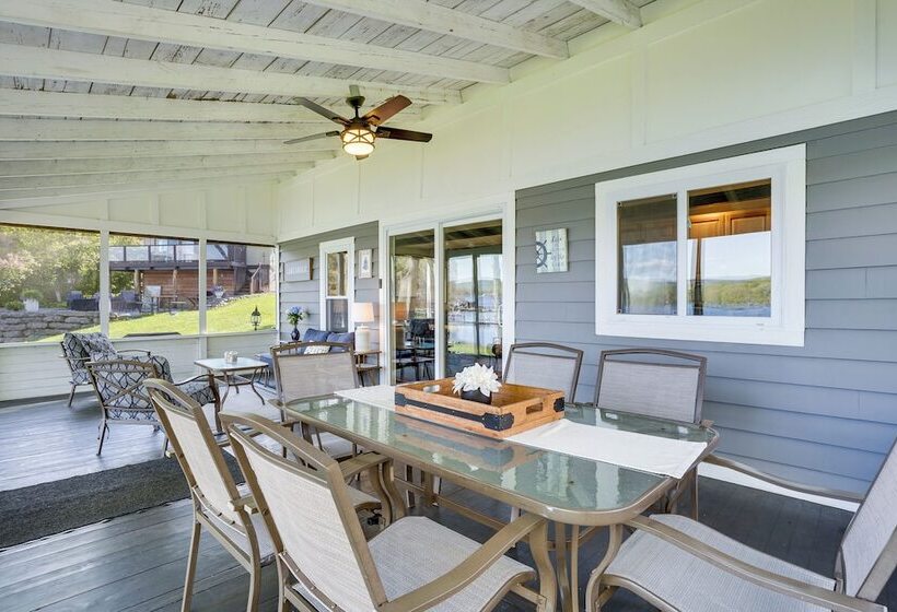 Family Lake & Ski House W/ Paddleboards & Fire Pit