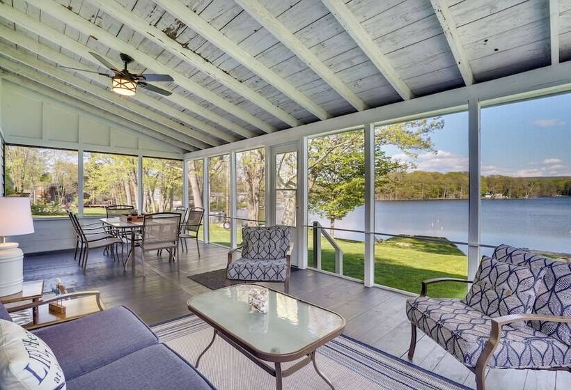 Family Lake & Ski House W/ Paddleboards & Fire Pit