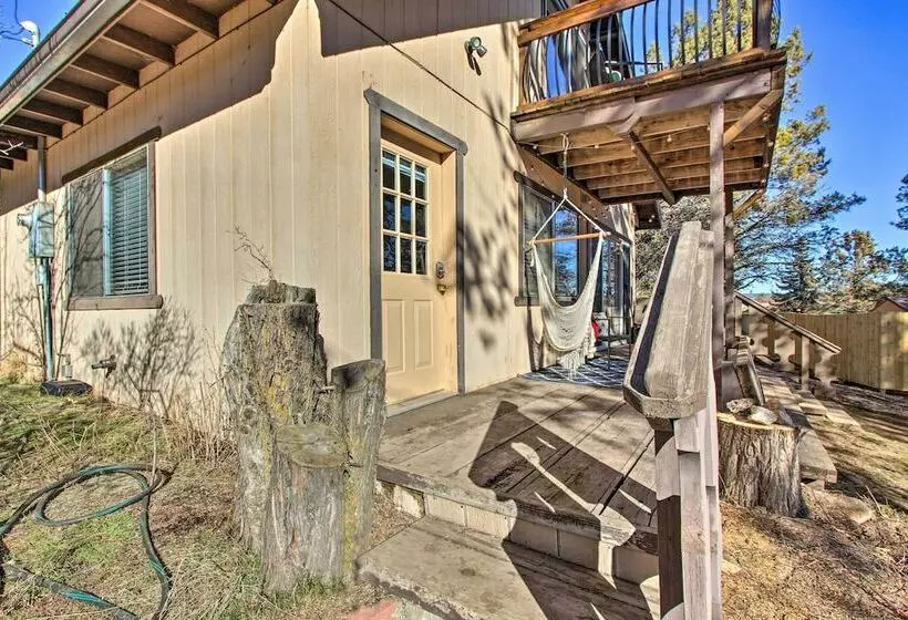 Fox Cottage    Quiet Escape W/ Private Deck!