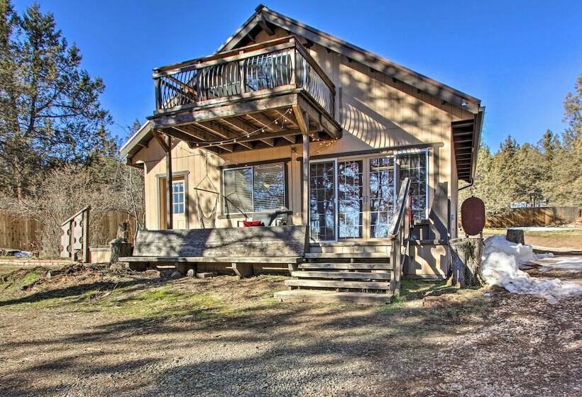 Fox Cottage    Quiet Escape W/ Private Deck!