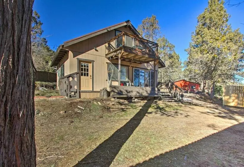 Fox Cottage    Quiet Escape W/ Private Deck!