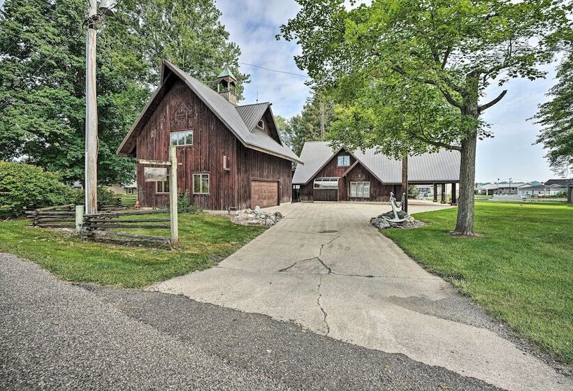 Gorgeous Bremen Home With Lake Access & Yard!