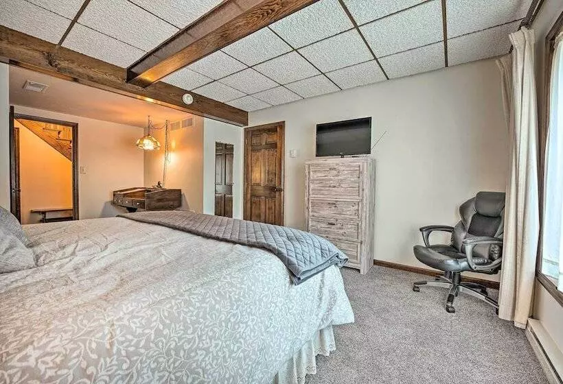 Gorgeous Bremen Home With Lake Access & Yard!