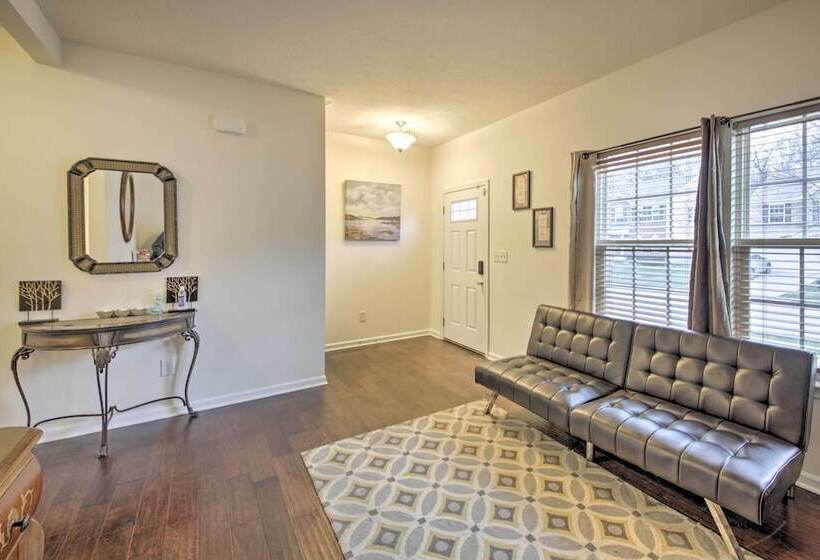 Greenwood Home ~15 Mi To Indianapolis!