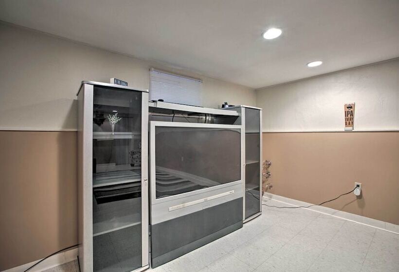 Home W/ Yard & Patio ~ 30 Mi To Downtown Chicago