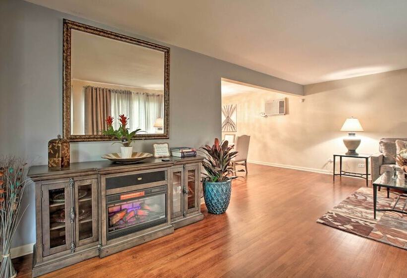 Home W/ Yard & Patio ~ 30 Mi To Downtown Chicago