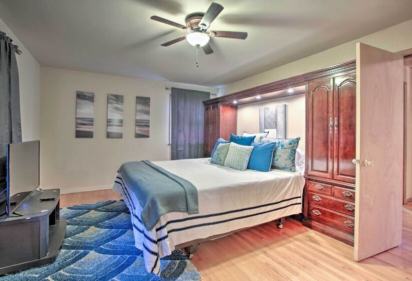 Home W/ Yard & Patio ~ 30 Mi To Downtown Chicago