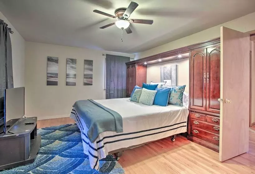 Home W/ Yard & Patio ~ 30 Mi To Downtown Chicago