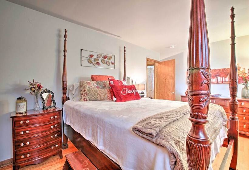 Home W/ Yard & Patio ~ 30 Mi To Downtown Chicago