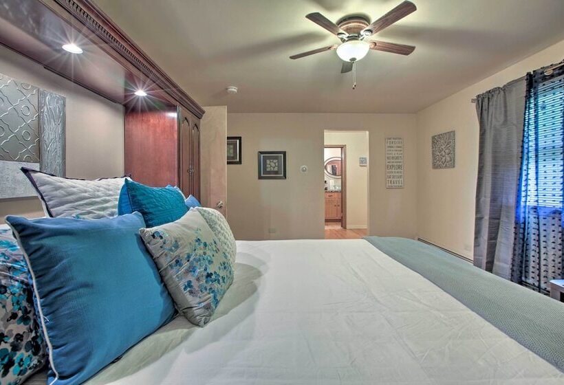 Home W/ Yard & Patio ~ 30 Mi To Downtown Chicago