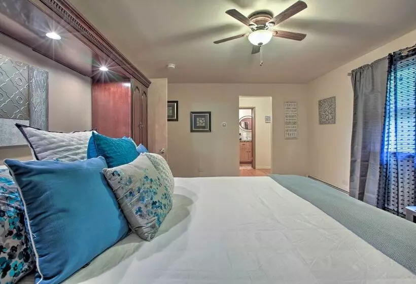 Home W/ Yard & Patio ~ 30 Mi To Downtown Chicago