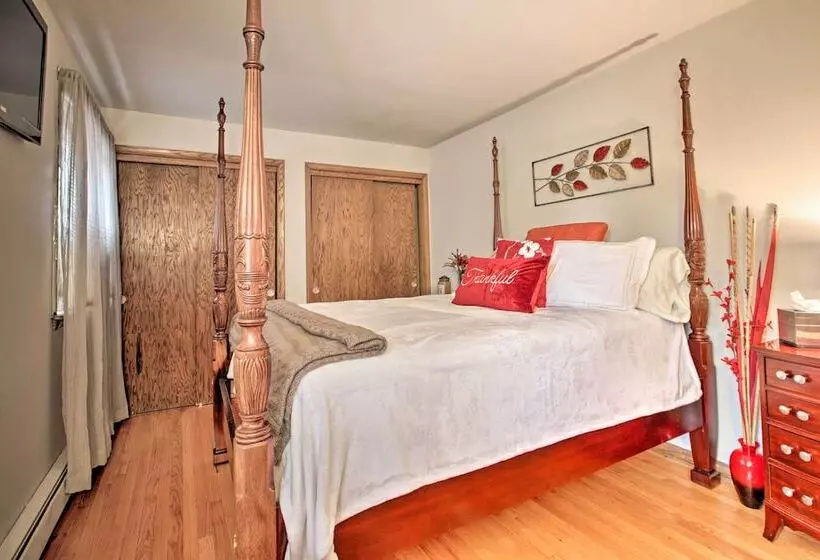 Home W/ Yard & Patio ~ 30 Mi To Downtown Chicago