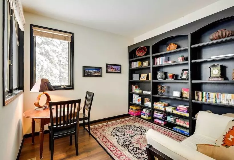 Hot Tub & Ski Shuttle: Forested Breckenridge Home!