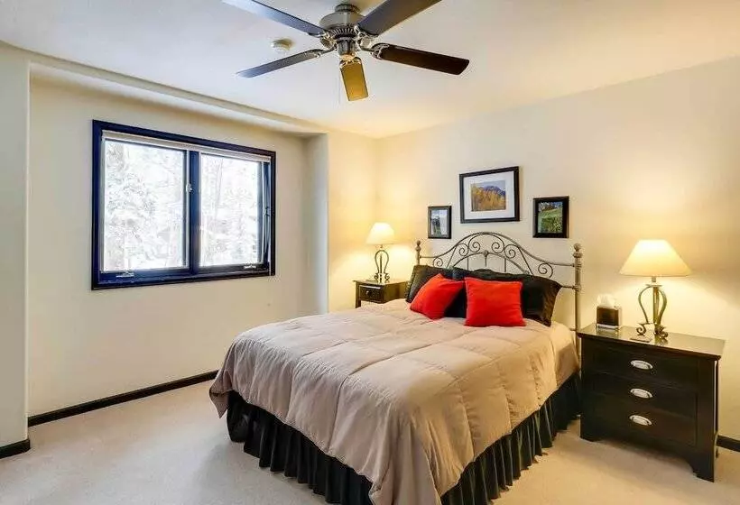 Hot Tub & Ski Shuttle: Forested Breckenridge Home!