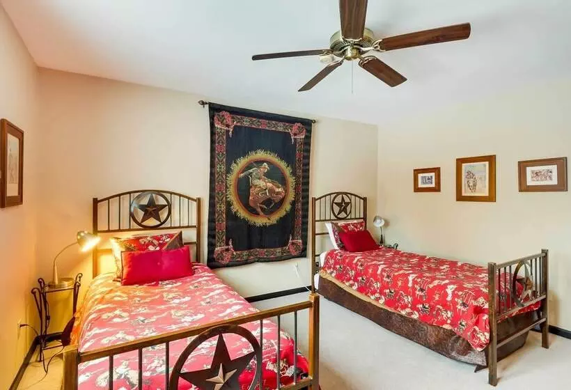 Hot Tub & Ski Shuttle: Forested Breckenridge Home!