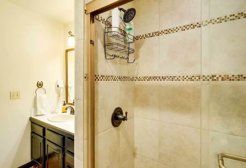 Hot Tub & Ski Shuttle: Forested Breckenridge Home!