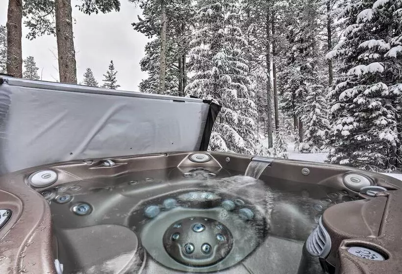 Hot Tub & Ski Shuttle: Forested Breckenridge Home!