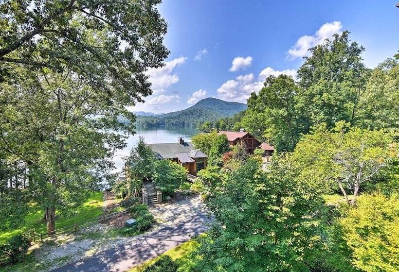 Lake Santeetlah Home W/ Gas Grill, Walk To Marina!