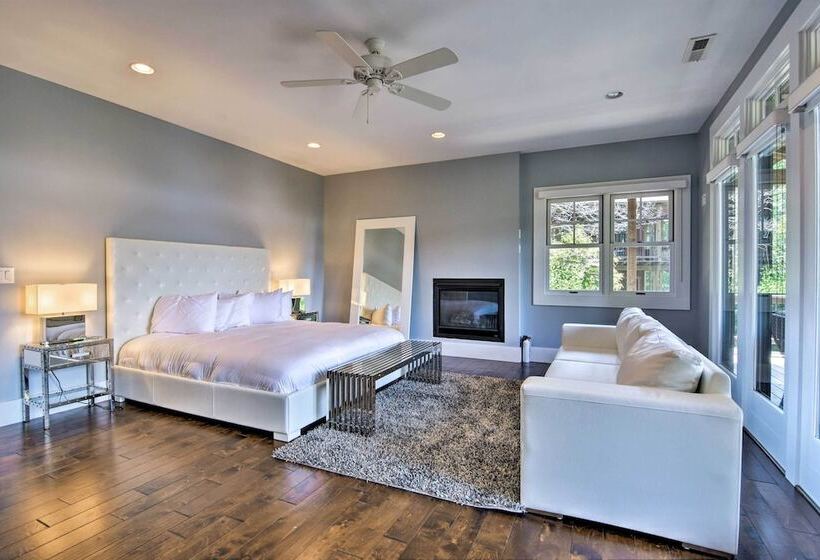 Lake Santeetlah Home W/ Gas Grill, Walk To Marina!