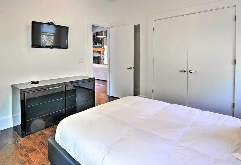 Lake Santeetlah Home W/ Gas Grill, Walk To Marina!