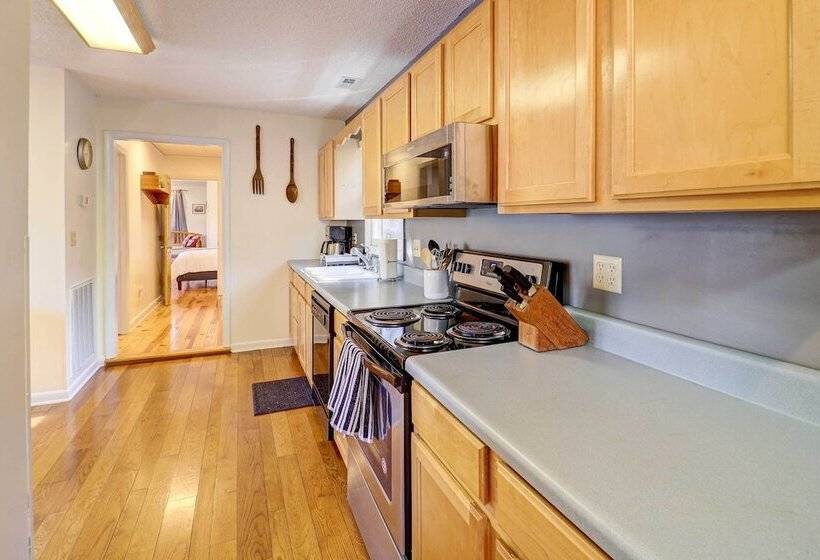 Lakefront Butler Retreat W/ Hot Tub & Dock!