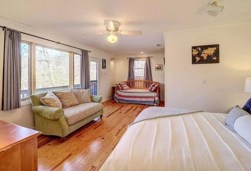 Lakefront Butler Retreat W/ Hot Tub & Dock!