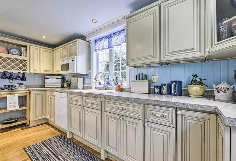 Lakefront Home, Close To Mt Southington!