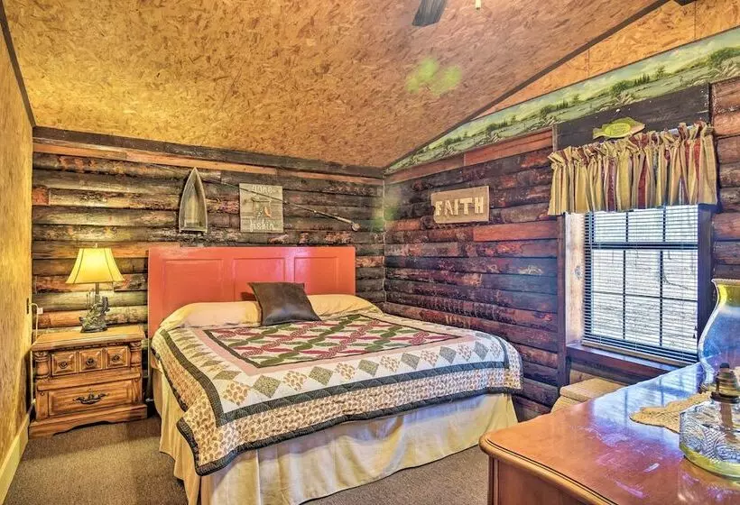 Arkansas Log Cabin Rental Near Lake Greeson!