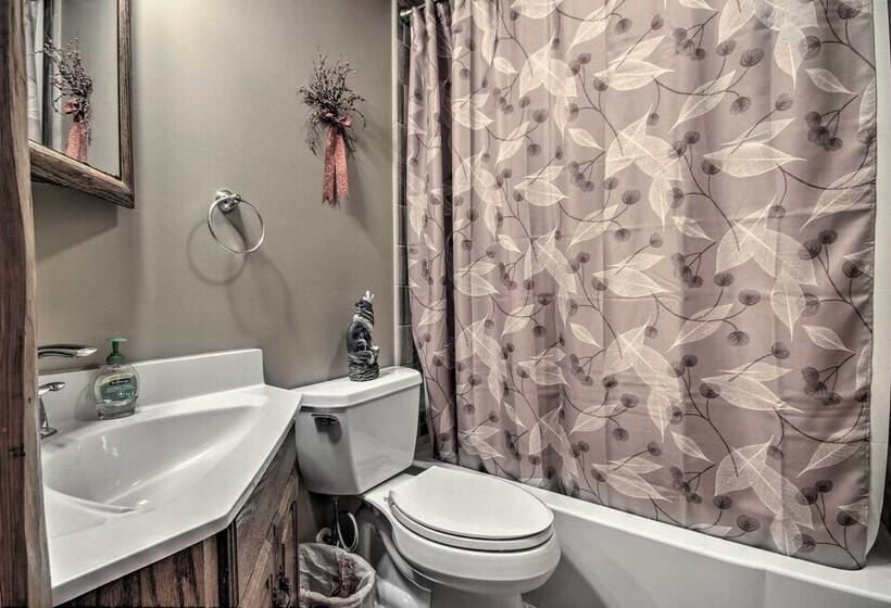 Pet Friendly Raystown Lakefront Cabin W/ Bbq Grill