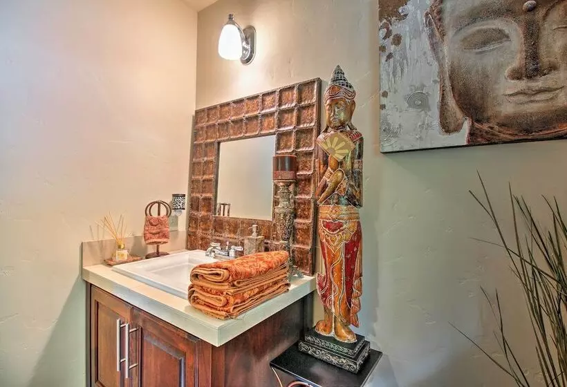 Quiet & Romantic Riverfront Mckenzie Bridge Cabin!