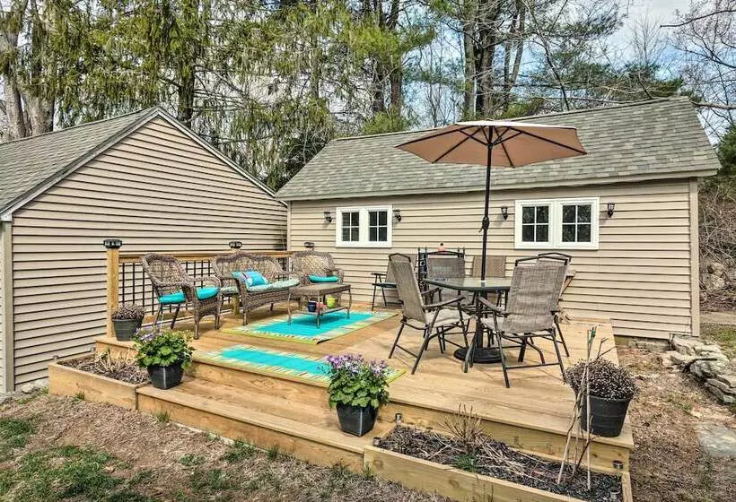 Remodeled Farmhouse In Waterford Near 2 Beaches!