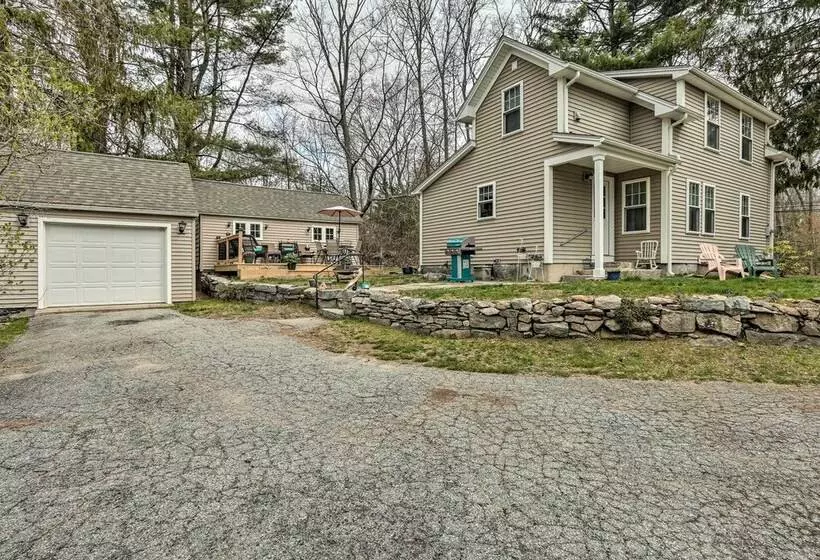 Remodeled Farmhouse In Waterford Near 2 Beaches!