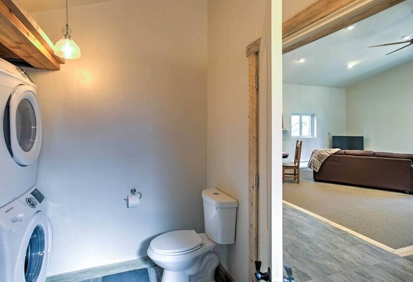 Mancos Cabin Rental On 80 Acres W/ Mountain View!